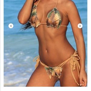UJENA Pink White Banded Thong Triangle Bikini J300 Set Top & Bottom Size M NWT UJENA Pink White Banded Thong Triangle Bikini J300 Set Top & Bottom Size M NWT